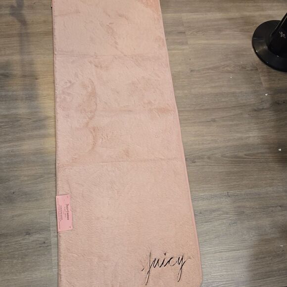 Juicy Couture Home Signature Logo Plush Accent Runner - Picture 5 of 7